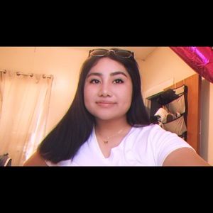 Meet your Posher, Elvia🥰❤️